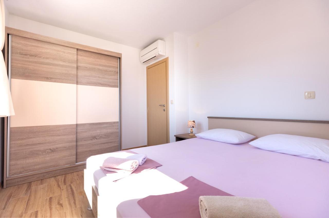 Holiday Home Lydia Слатине Екстер'єр фото