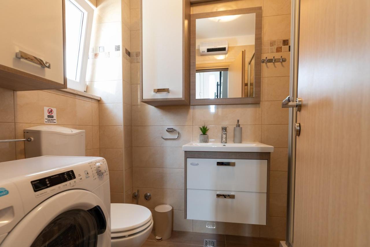 Holiday Home Lydia Слатине Екстер'єр фото